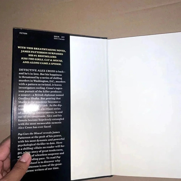 Fiction book, Pop Goes the Weasel (Alex Cross, 5) Hardcover – October 19, 1999 - Picture 3 of 6